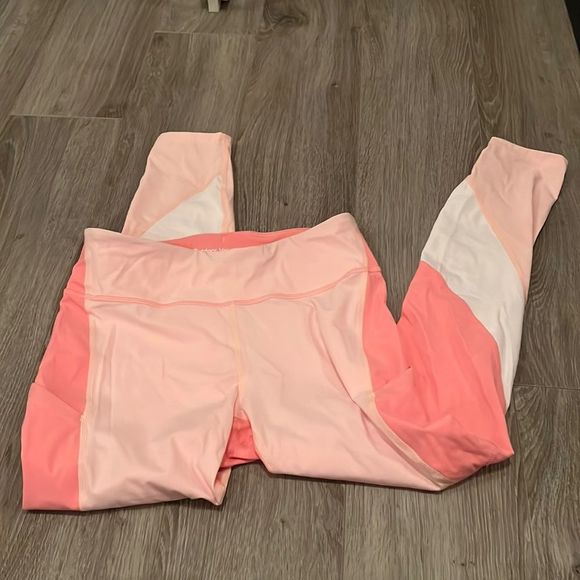 Like new Outdoor voices colorblock pink leggings - medium - Picture 1 of 4